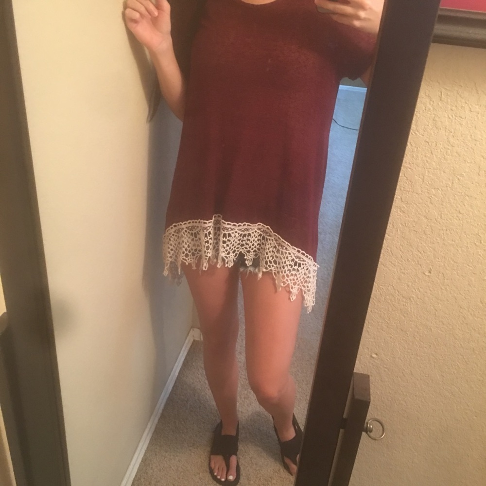 Maroon rue 21 shirt.